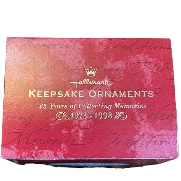 1998  "CELEBRATION OF ANGELS" Kwanzaa Hallmark Ornament Collectible Series #4/4 - Picture 5 of 12